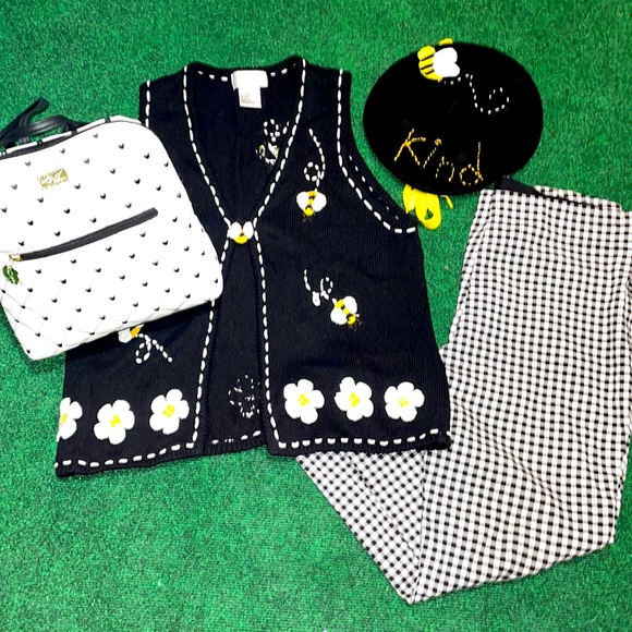 Mandal Bay Bumblebee Vest - Picture 1 of 7